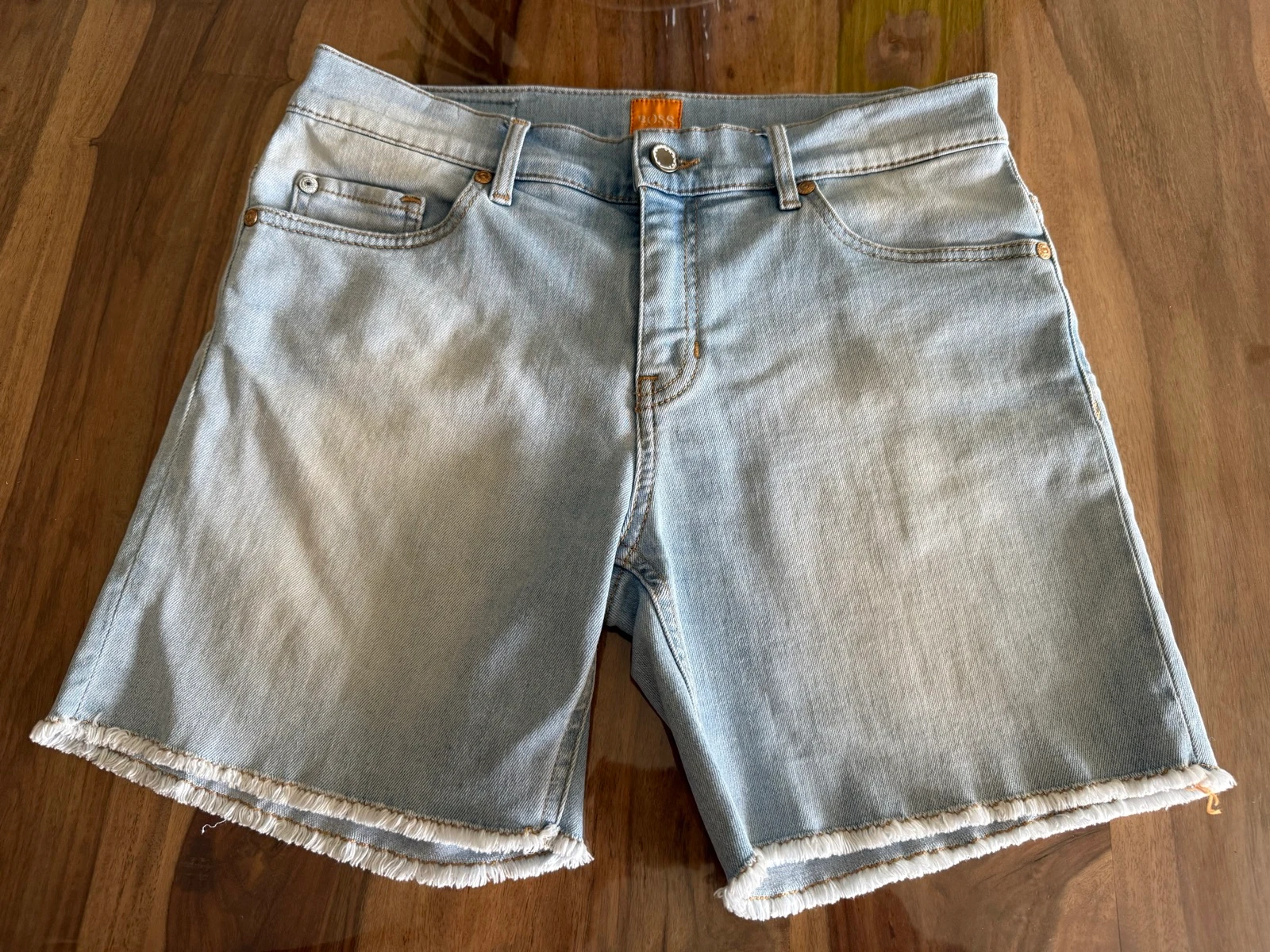 Short Jean Boss Orange Femme W25 Bleu Clair Coupe Slim Effiloché Stretch – photo 4
